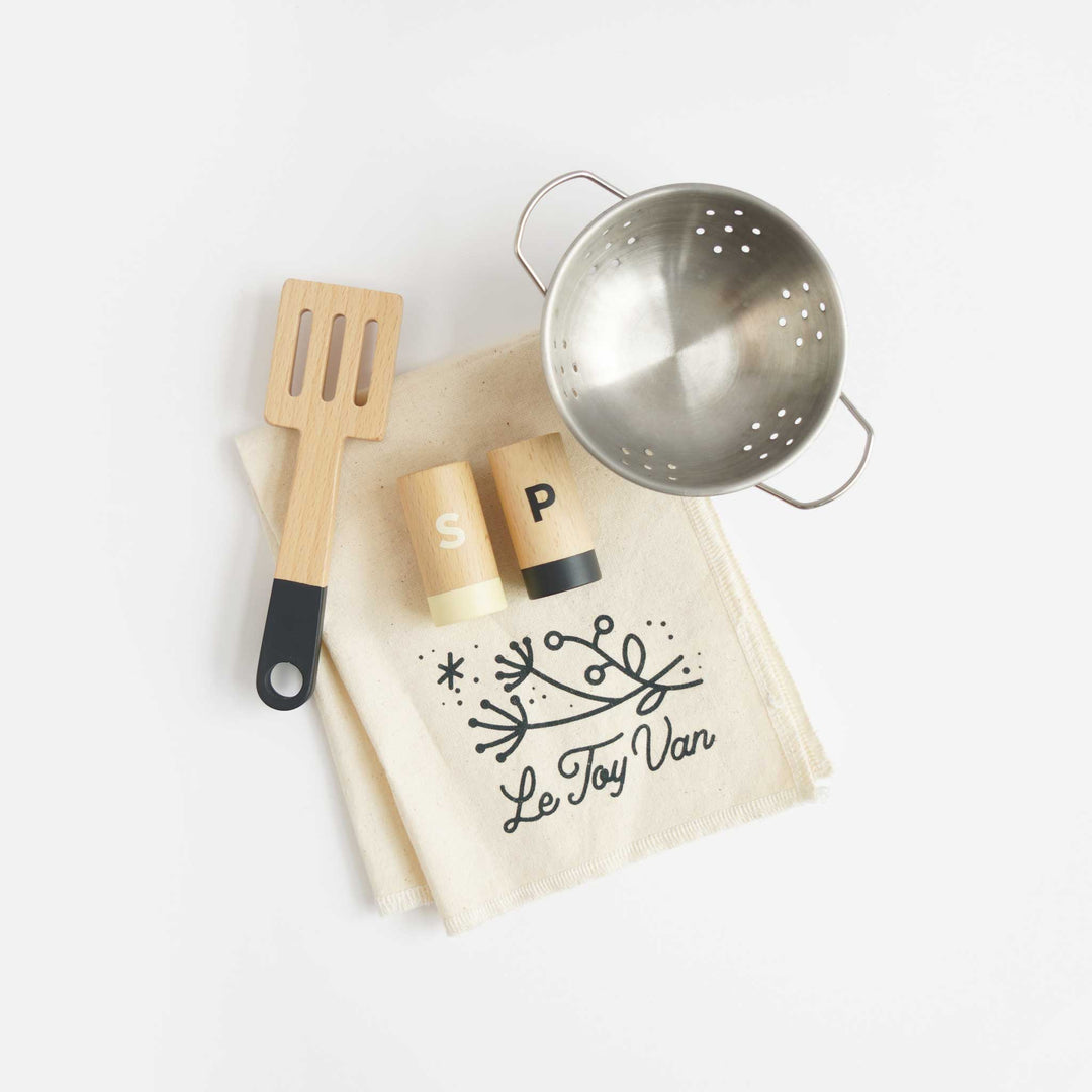 Rattan Family Wooden Play Kitchen - Chic Petit