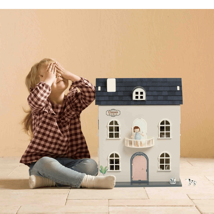 Vintage Doll House with Furniture - Chic Petit