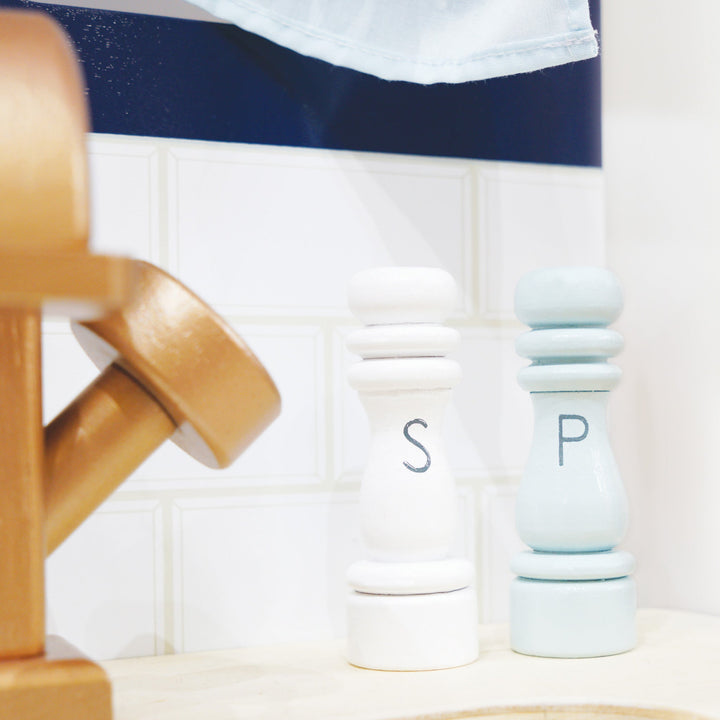 Eco-friendly wooden kitchen play set — personalised Oxford design