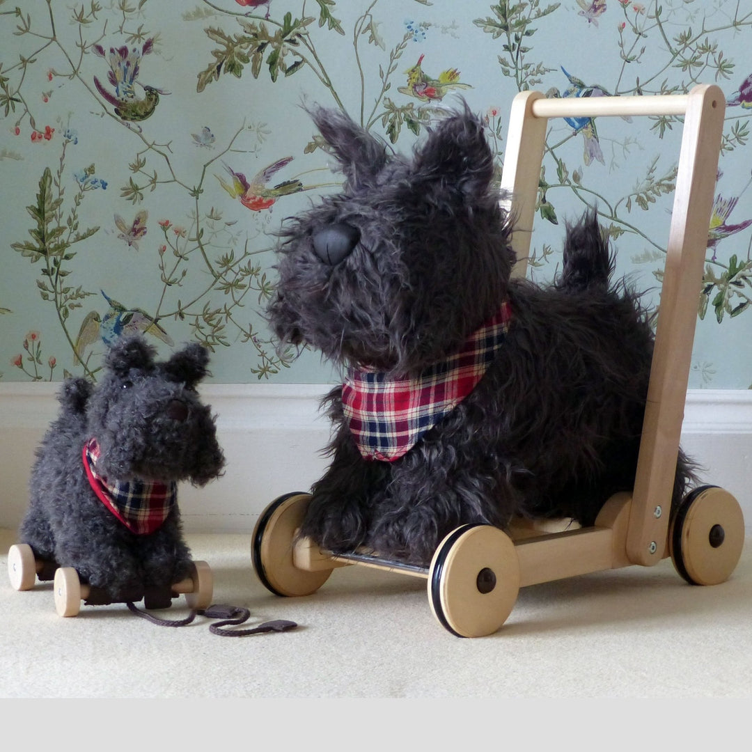 Scottie Dog Push Along - Chic Petit